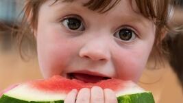 jídlo dítě rusty-watson-xh77Hx9Im2s-unsplash